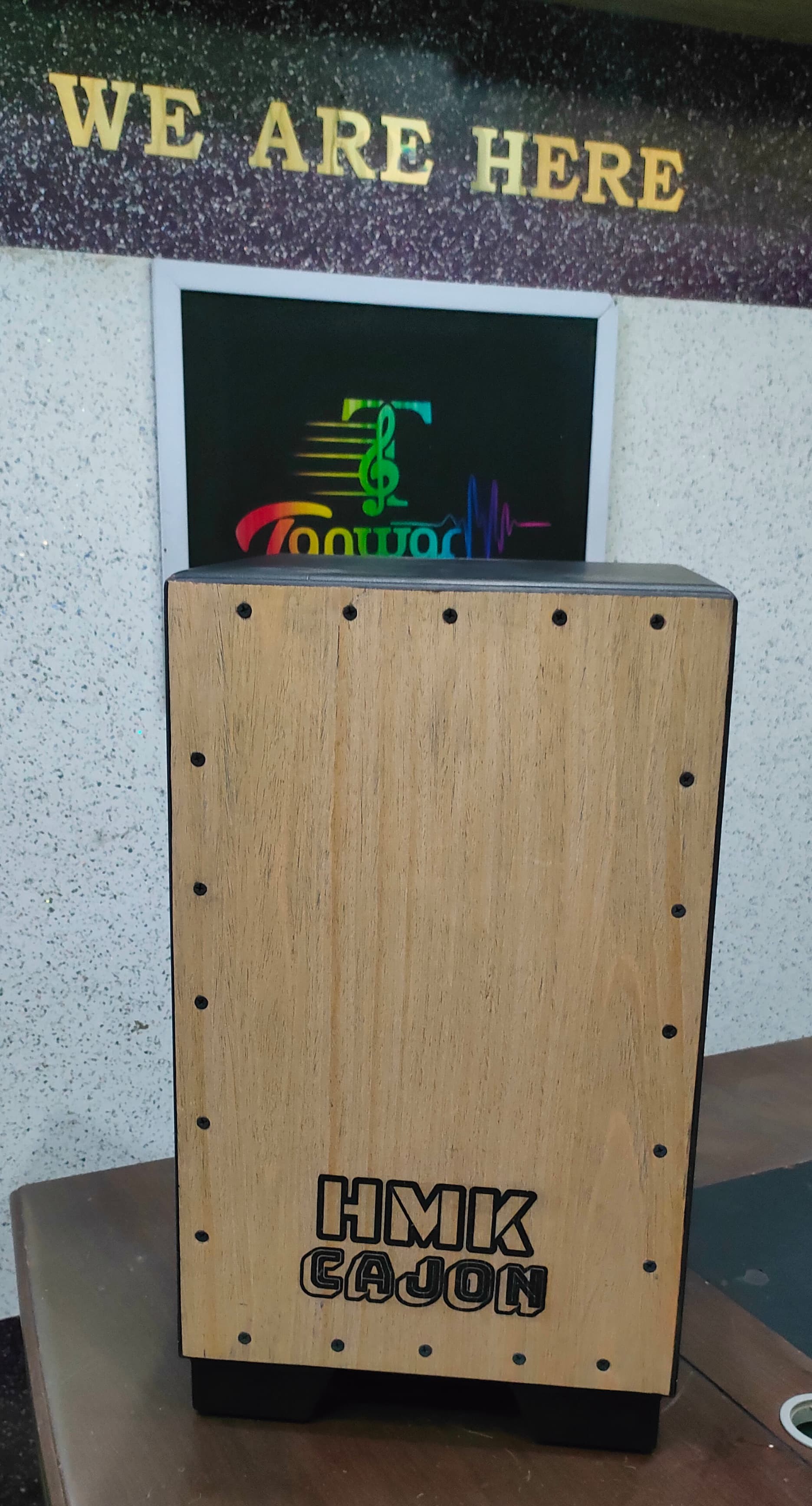 HMK Adjustable Snare Cajon –  Natural Wood Finish