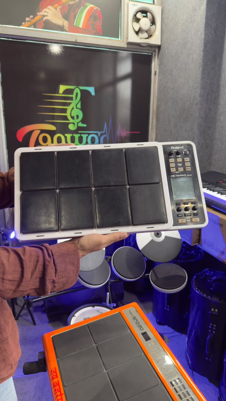 Roland SPD-30 White Octapad (Second-Hand Pad in Fresh Condition)