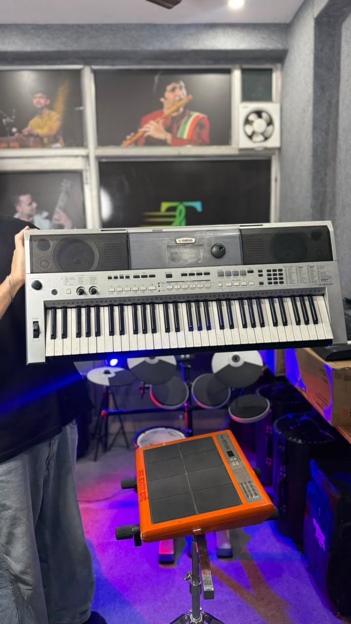 Yamaha PSR-I455 Portable Keyboard Second Hand in Fresh Condition